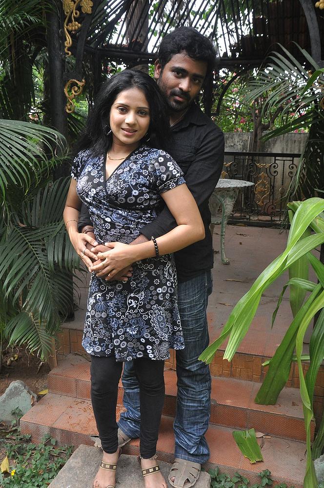 Download Raman Kathai Song from Sippikkul Muthu